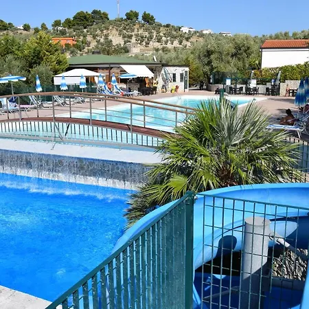 ホリデーパーク Villaggio Mare Blu 3*